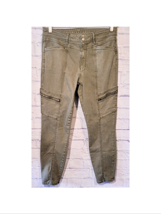 White House Black Market Denim - White House Black Market The Everyday Soft Jogger Style Pants Size 12 Green